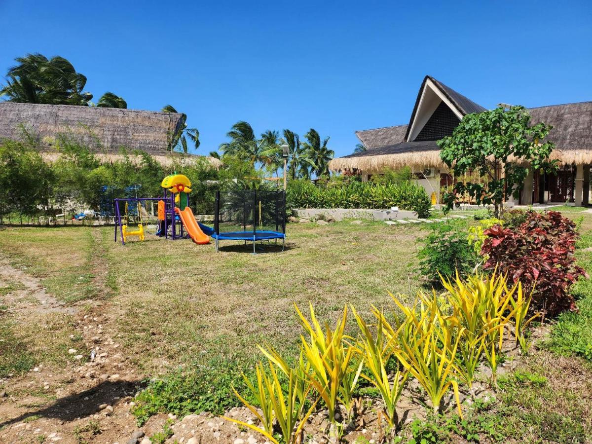 Costa Celine Beach Resort Kinablangan Buitenkant foto